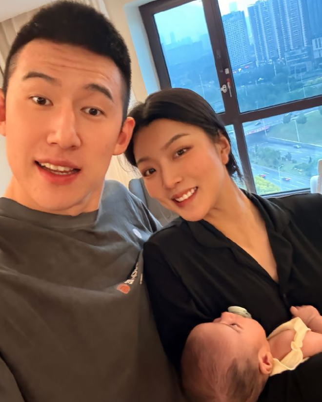 小威将搭档穆霍娃出战柏林女双