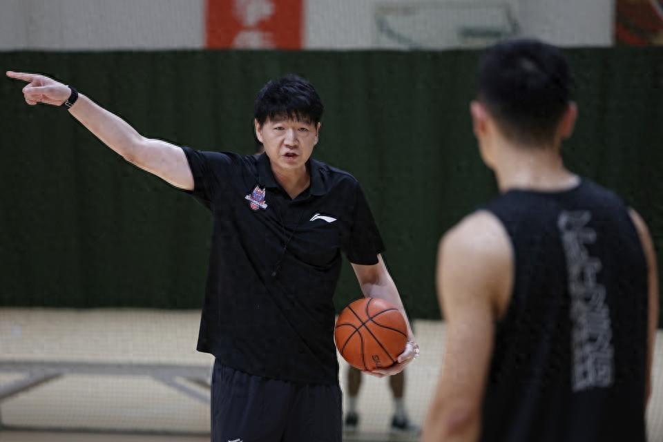 火箭球迷投票:送走申京?压倒性结果出炉
