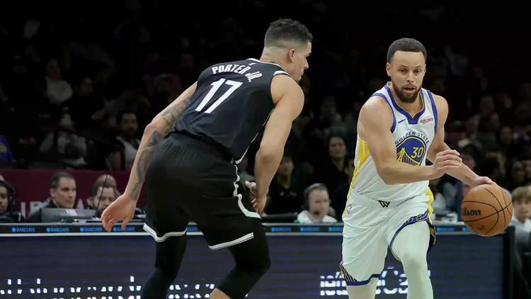 53年后,纽约尼克斯队再夺NBA总冠军!球迷沸腾了