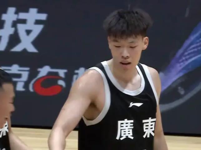 马刺竟是詹姆斯潜在下家?薪资匹配并非完全空想