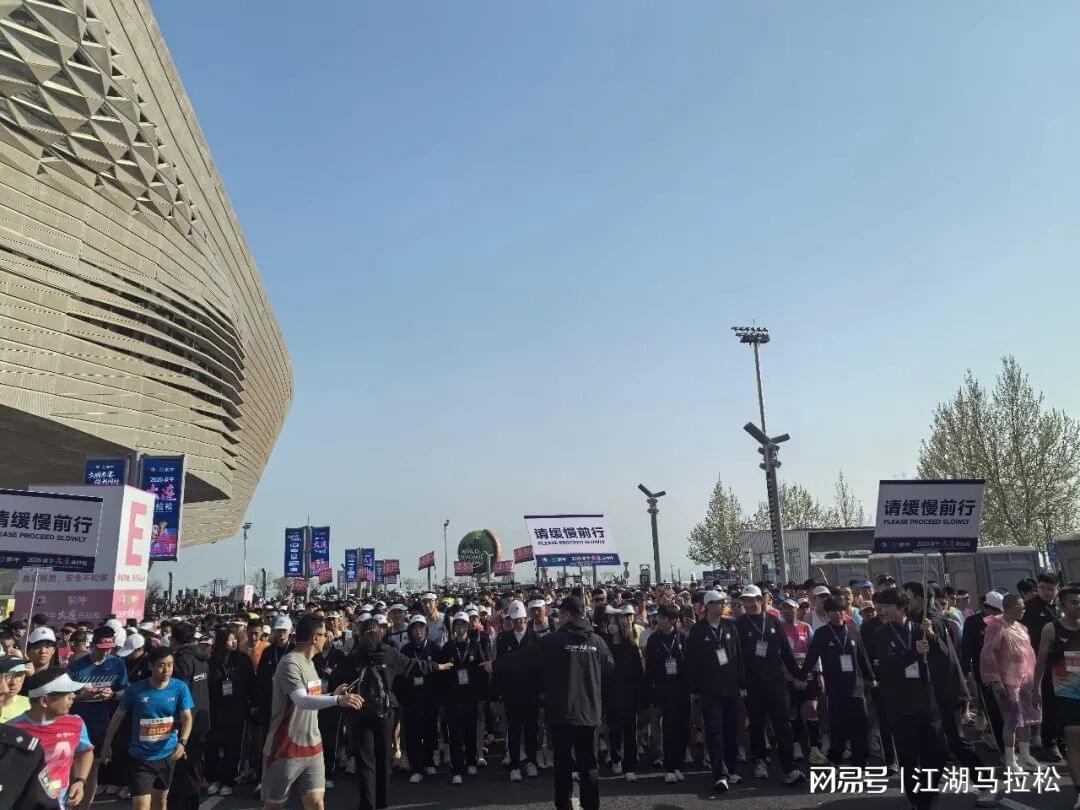 罗马诺：吕迪格已与皇马续约至2027年，预计24小时内官宣