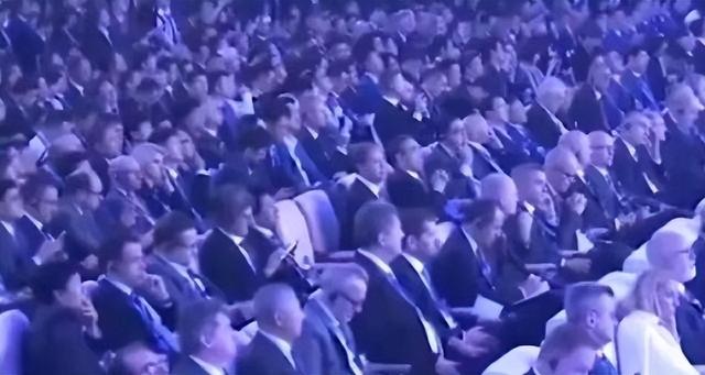 皇马脸都被打肿!挖头号目标直接被拒!穆里尼奥只能捡第三选择!