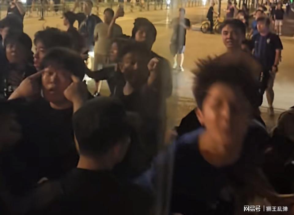 申花新帅高情商，赞泰山队攻防均衡，丢7个球点谁呢？李松益难首发